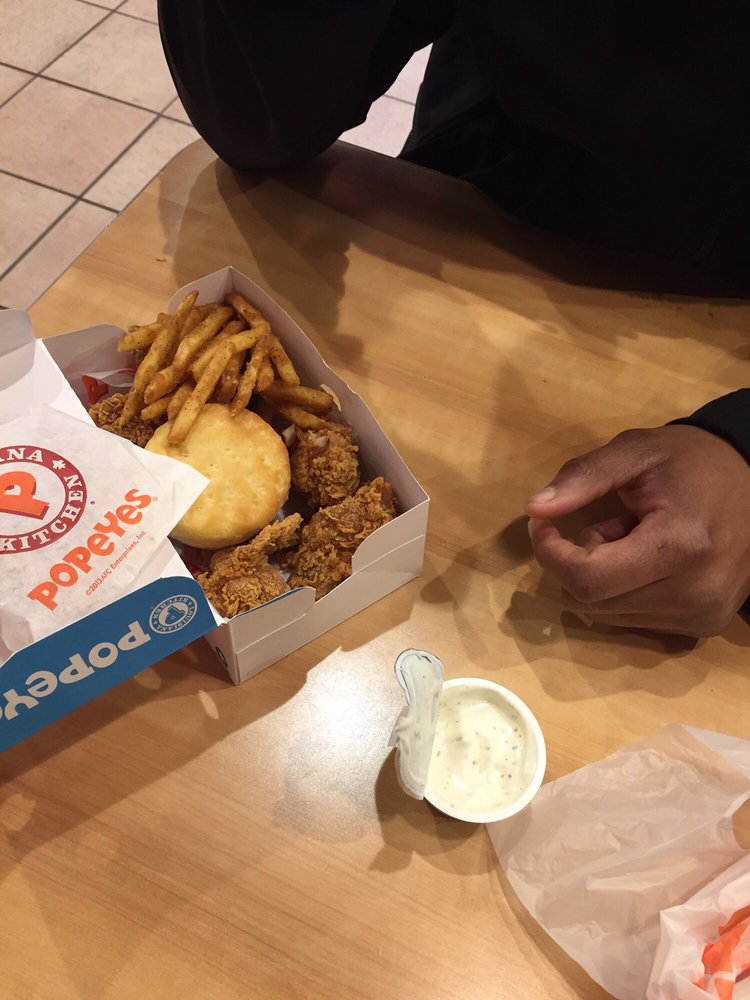 Popeyes Chicken and Biscuits Chicken Wings 8760 Sutphin Blvd