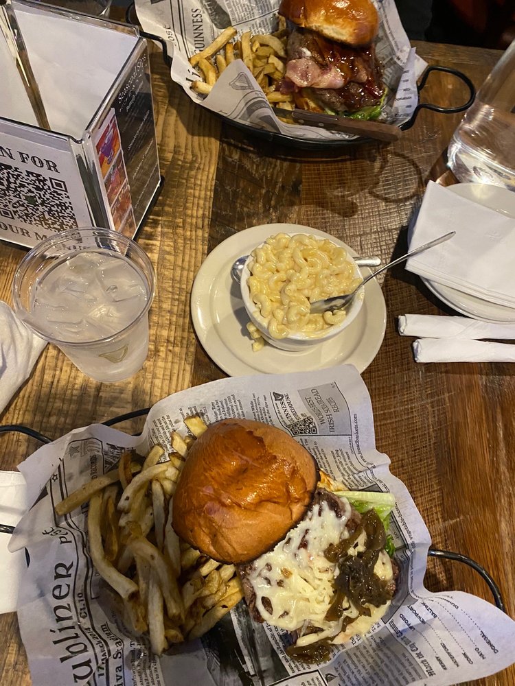 Hilltown Tavern - Fairmount
