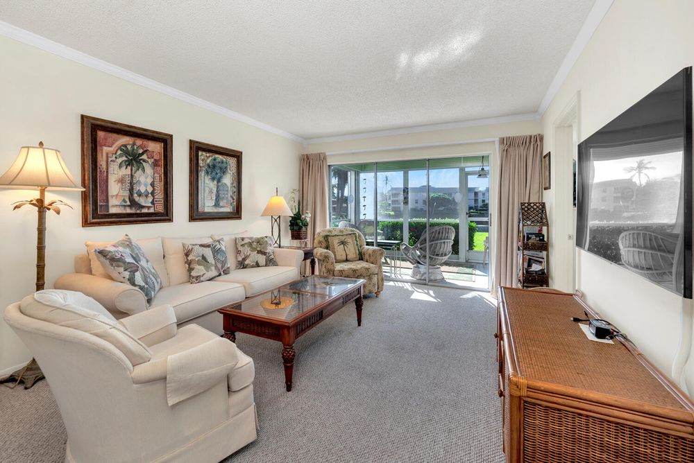 Daniel Avissato - John R. Wood Properties