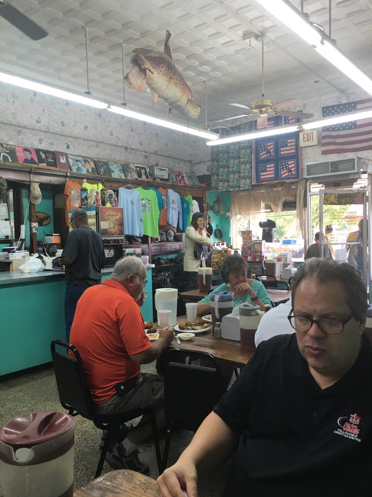 Pap’s Place Desserts 63 E Main St, Ackerman, MS Restaurant