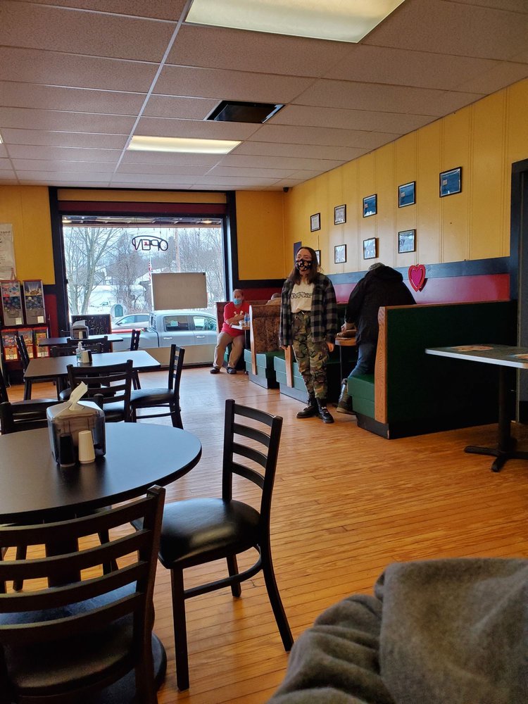 Paulie's Hot Dogs