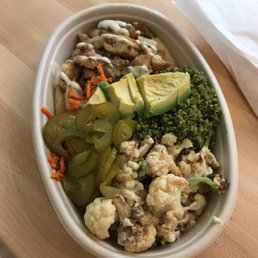 Foto zu Sababa - San Francisco, CA, Vereinigte Staaten. Chicken Bowl with the fixins