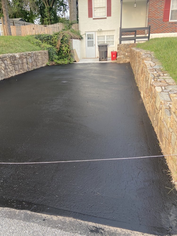 Premier Sealcoating & Soft Pressure Washing