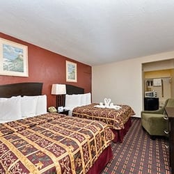 Rodeway Inn On The Beach Closed 16 Photos Hotels 1503 S Photo Of Rodeway Inn On The Beach Daytona Fl United States