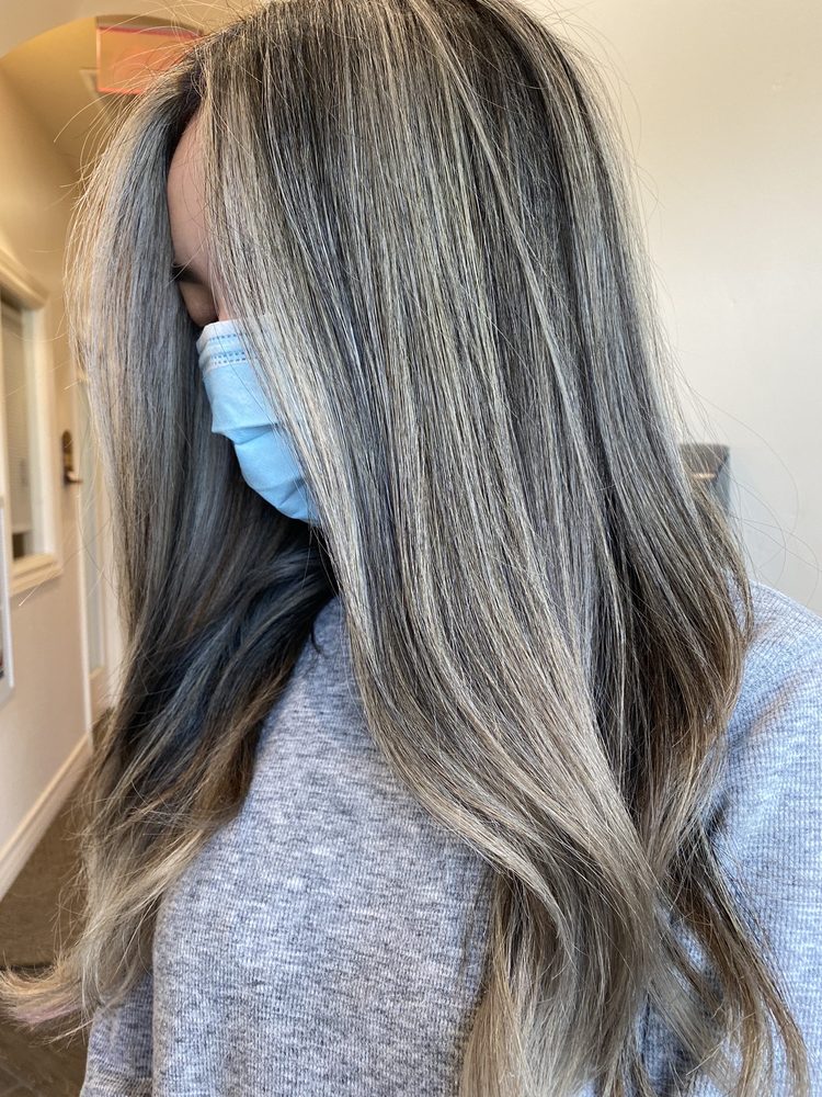 Bombshell Beauty Bar