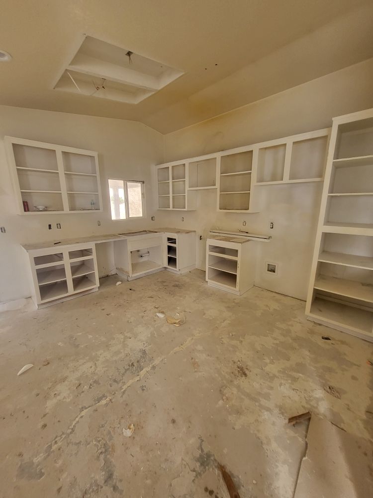 Ochoa's Painting & Kitchen Refinishing