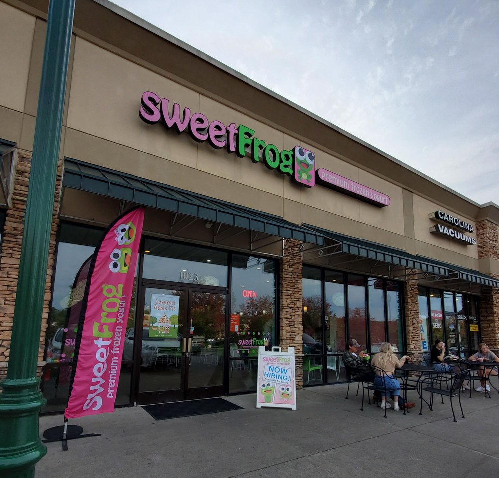 sweetFrog Premium Frozen Yogurt