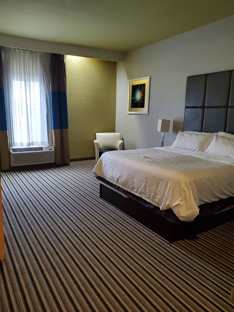 Holiday Inn Express & Suites Carlisle - Harrisburg Area