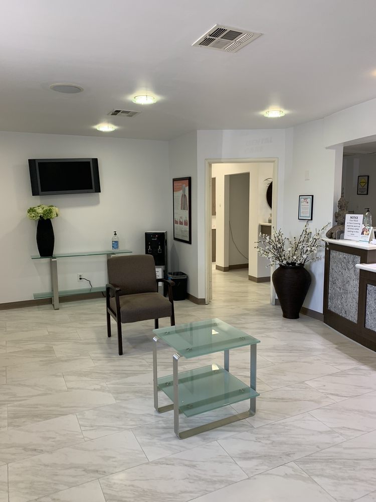 image of business Smiles of La Mesa