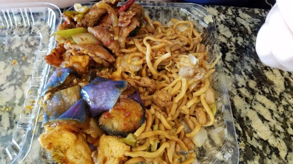 Photo of Lee's Garden - San Pablo, CA, United States. The noodles is passable. Won't complain for the price.