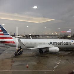 american airlines 10 photos 71 reviews airlines newark american airlines add frequent flyer number