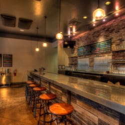 Commonwealth 525 Photos 780 Reviews Beer Bar 1022 11th St Photo Of Commonwealth Modesto Ca United States