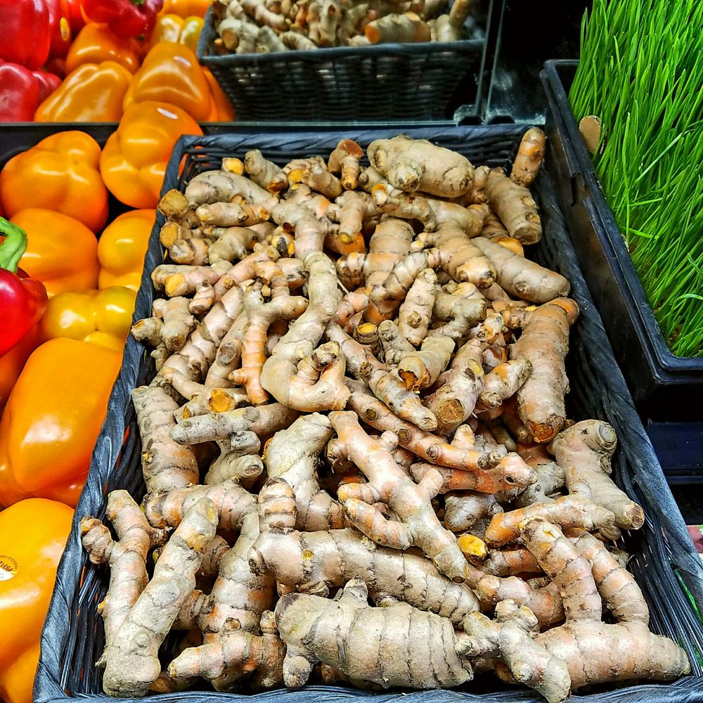 MOM's Organic Market