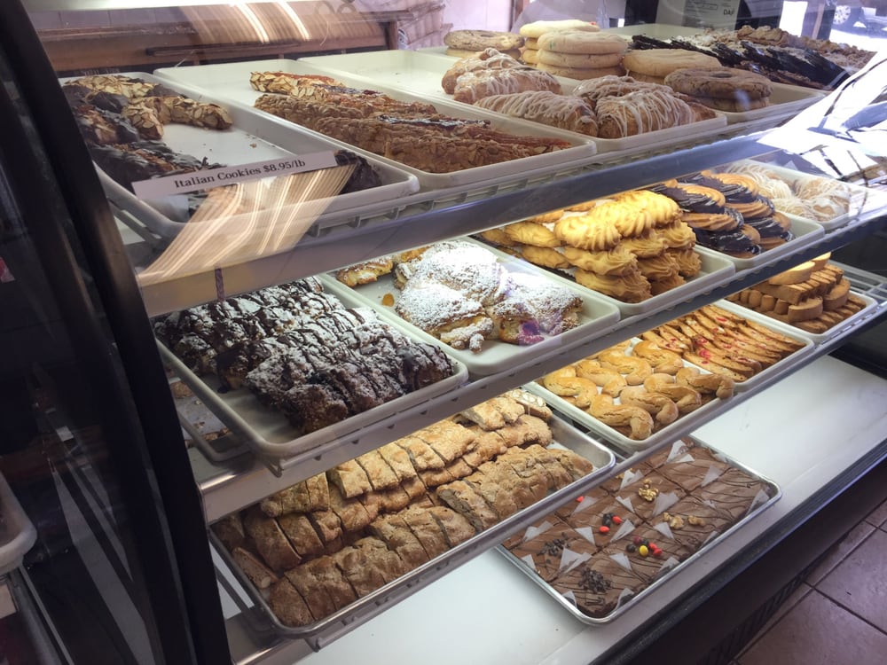 Dolci Momenti Bakery 17 Reviews Bakeries 717 Medford Ave, East