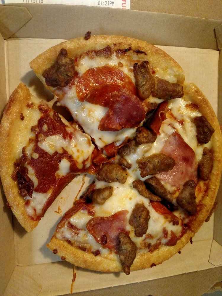 Groupon Guide Saint Philip St, Charleston, SC Philadelphia natives Nick and Ben D’Allesandro wanted D’als to be a casual shop with cold beer and handmade pizza, which is exactly what it has become for the Elliotborough neighborhood since opening in