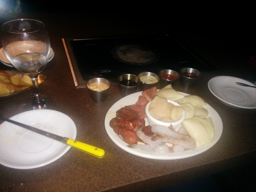 Ufondue & Stonegrill Restaurant