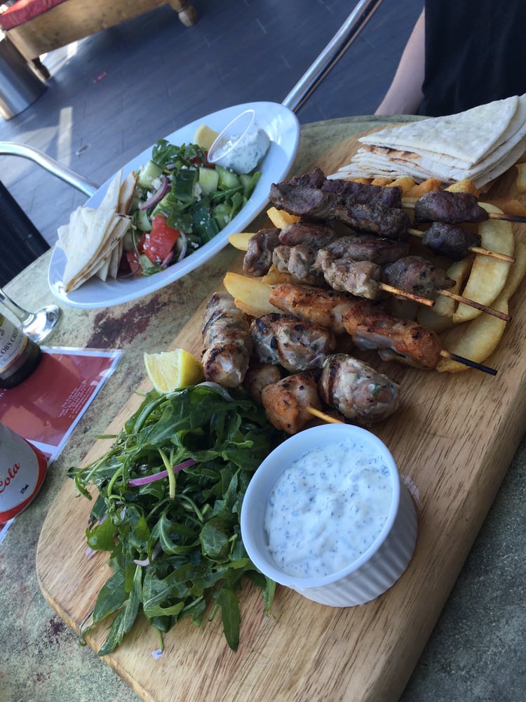 Zippo's Restaurant & Bar