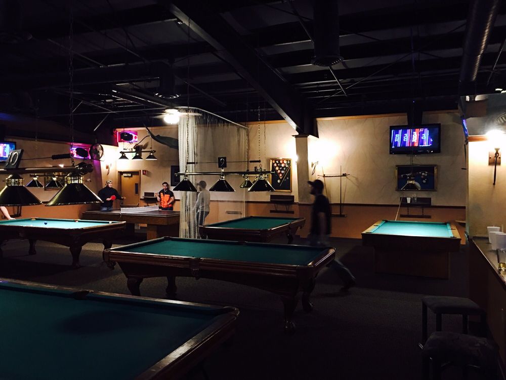 Sharkey’s Family Billiards & Pizza 20 Photos & 38 Reviews Pool Halls 700 W Hawkeye Ave
