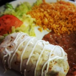 Aguilas de Mexico Restaurant - Newark, NJ, United States. Chicken burrito!