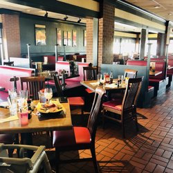 Tgi Fridays 50 Photos 66 Reviews American Traditional 1105 Photo Of Tgi Fridays Seekonk Ma United States The Empty Section We