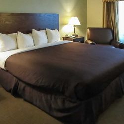 Quality Inn Hotels 177 W Athens St Winder Ga Phone Number Yelp Photo Of Quality Inn Winder Ga United States