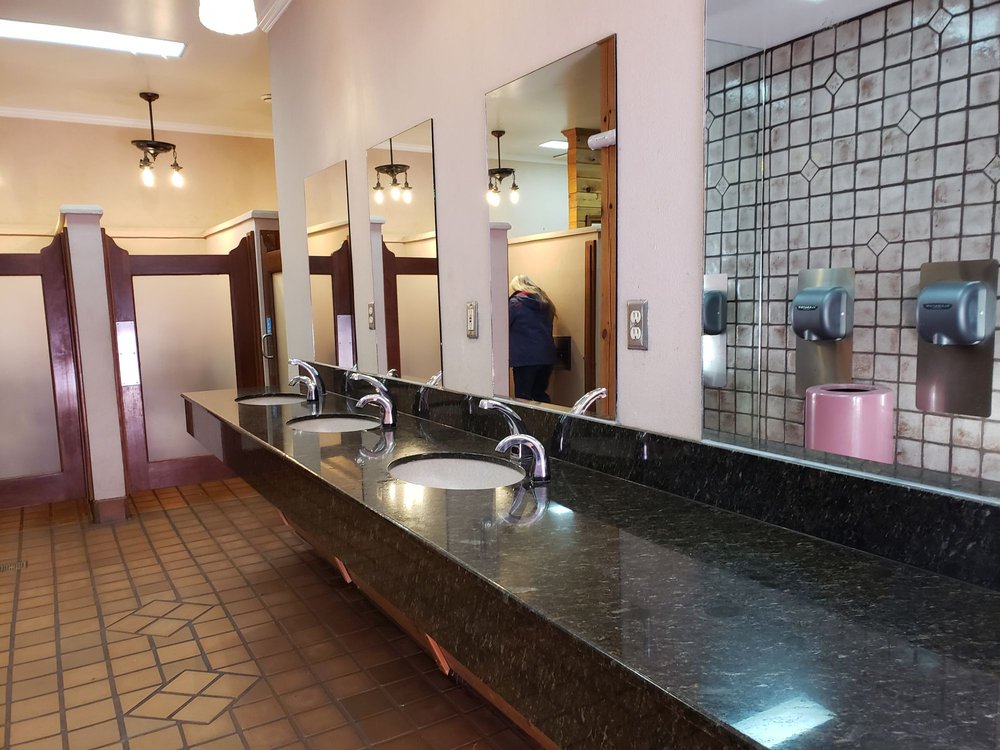RV Rentals Pigeon Forge, TN Riveredge Rv Park