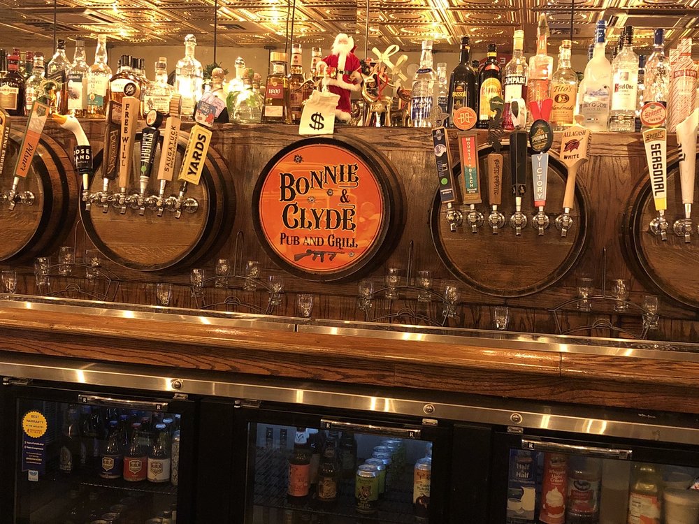 Bonnie & Clyde Pub and Grill