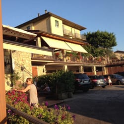 Le tavernette pizza via corrubbio 12, torri del benaco, verona ... Pizzeria le torri