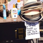 The Corner Note Cafe － Dalkey, Co. Dublin, 愛爾蘭的相片。Oh we like this initiative! Sun hats and sun cream ;-)