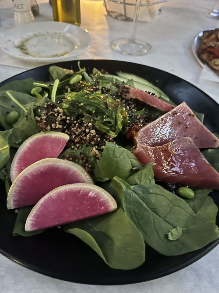 Frank's Restaurant & Bar