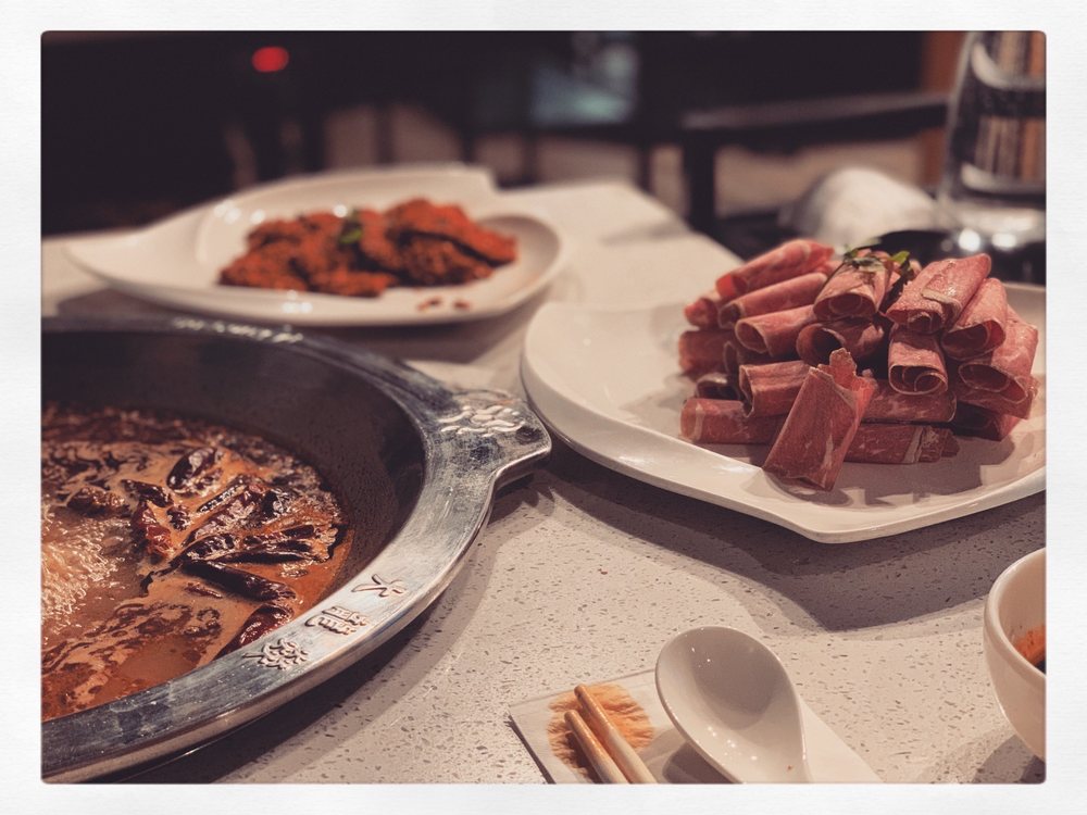 Dalongyi Hot Pot 大龙燚火锅
