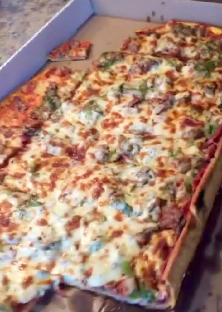 Mama Luna’s Restaurant & Pizzeria 50 Reviews Pizza 7601 W Addison