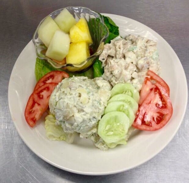 River Bend Marina and Water's Edge Cafe