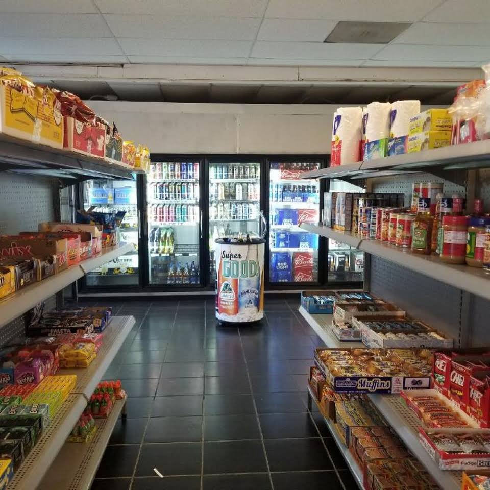 Zeze’s Mart