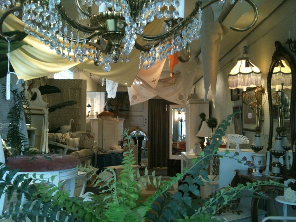 image of business Vintage Designs by Lillie Victoria