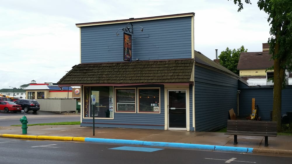 2nd Street Bistro 37 Photos & 47 Reviews Bars 201 Main St E