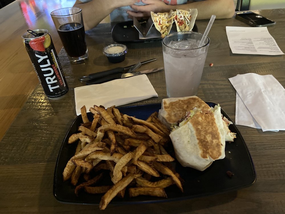 Carnivores Restaurant & Sports Bar