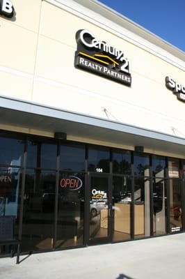 Century 21 Realty Partners Real Estate Agents 15320 Hwy 105 W Photo Of Century 21 Realty Partners Conroe Tx United States
