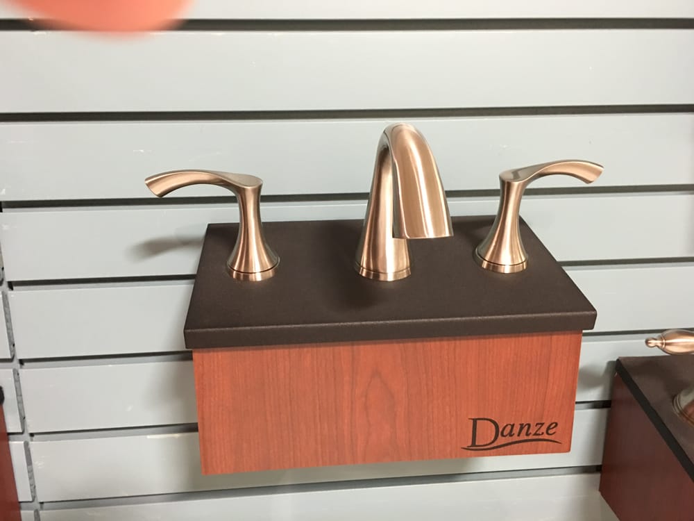 Bath Splash ShowroomRobinson Supply Home & Garden 1 Freeway Dr