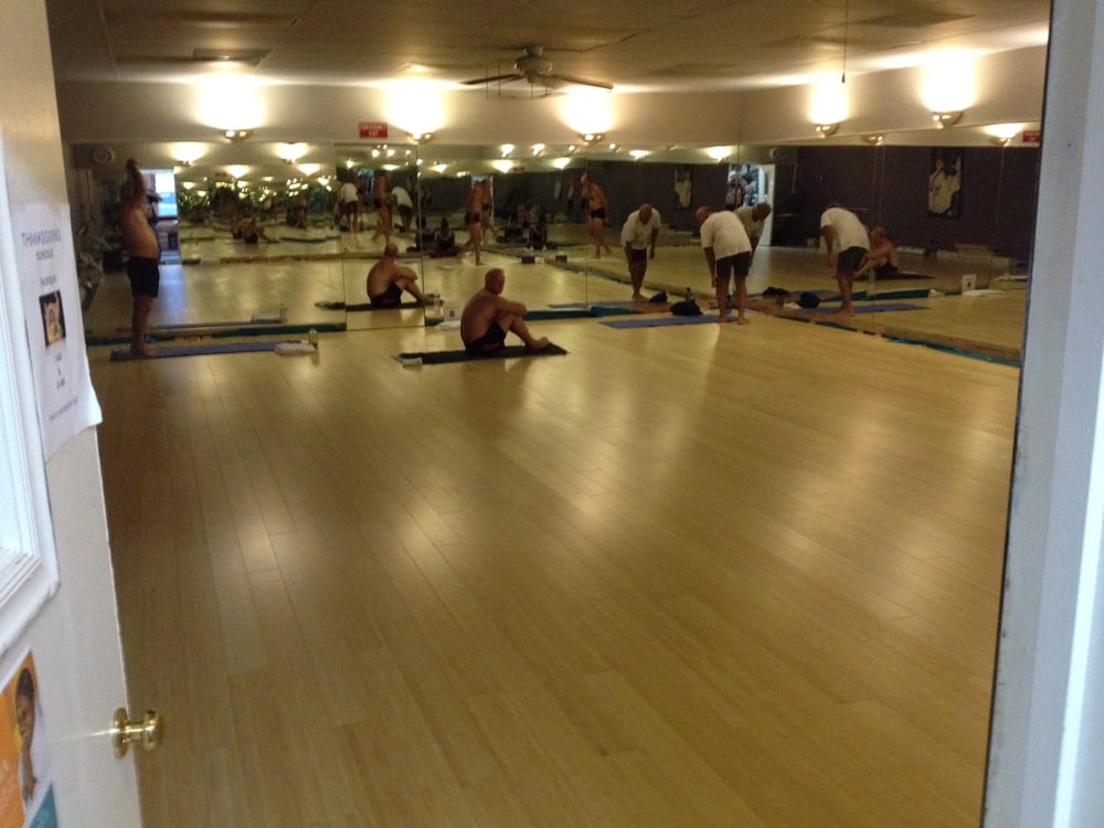 The Yoga Room Floating Bamboo Floors Make Practice So Much Fun Yelp Photo Of Yoga Loka Sacramento Ca United States The Room