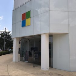 microsoft store 30 photos 65 reviews computers 3309