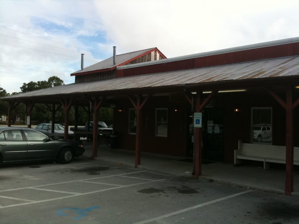 Betty’s Smokehouse Restaurant CLOSED American (Traditional) 511A