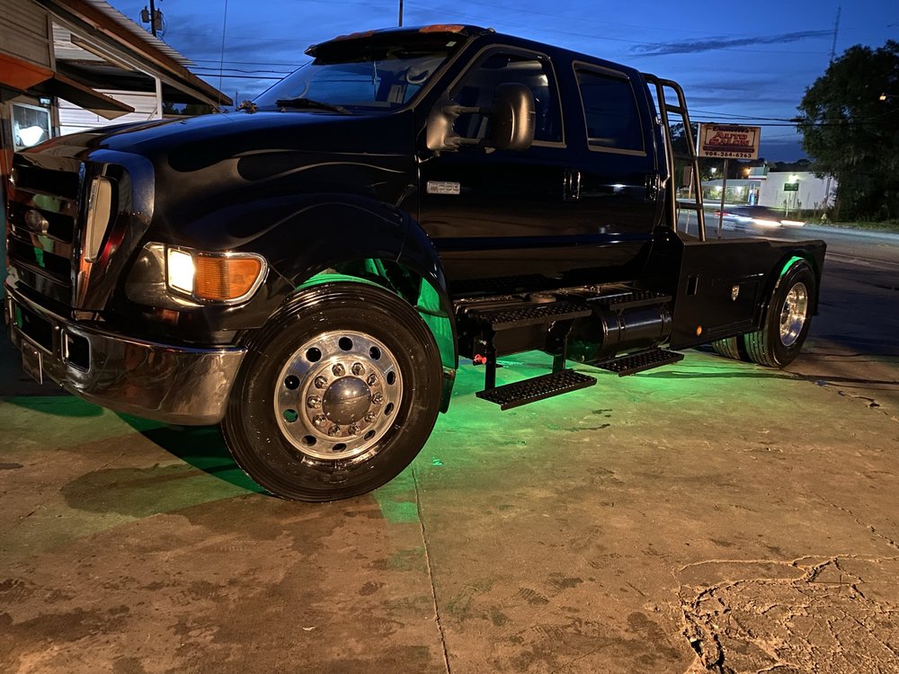 Danielle's Auto Salon