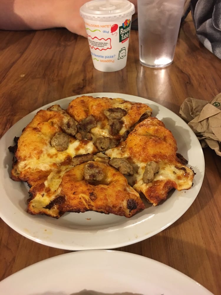 Round Table Pizza 24 Photos & 19 Reviews Pizza 2040 NW Stewart