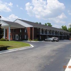 Colony Inn Breakfast Cafe Hotels 2020 W Dekalb St Camden Photo Of Colony Inn Breakfast Cafe Camden Sc United States
