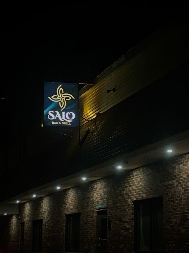 Salo Bar & Grill