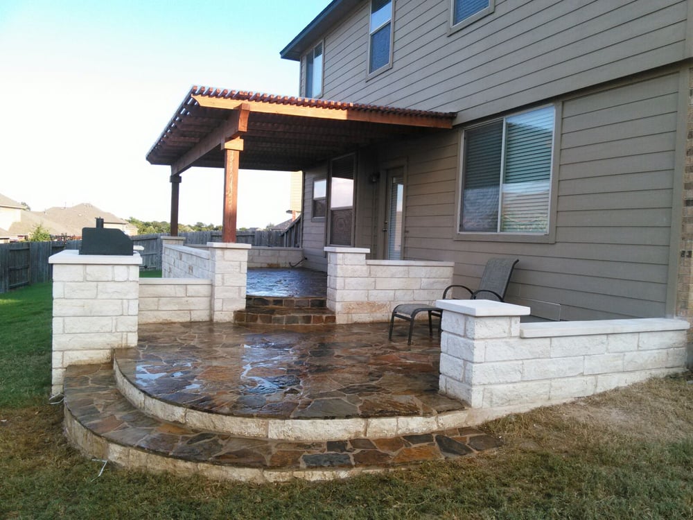 Photo of Austin Yard Builder Masonry Contractor - Austin, TX, United States. Outdoor living area, Flagstone patio and patio cover built by Austin Yard Builder  contractor.