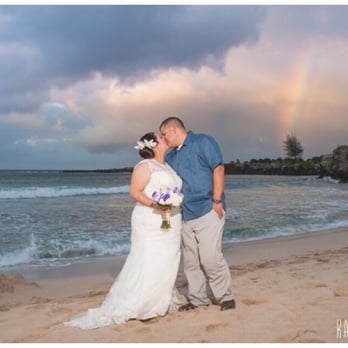 Simple Maui Wedding 25 Photos 30 Reviews Planning Photo Of Simple Maui Wedding Wailuku Hi United States Ironwoods Beach