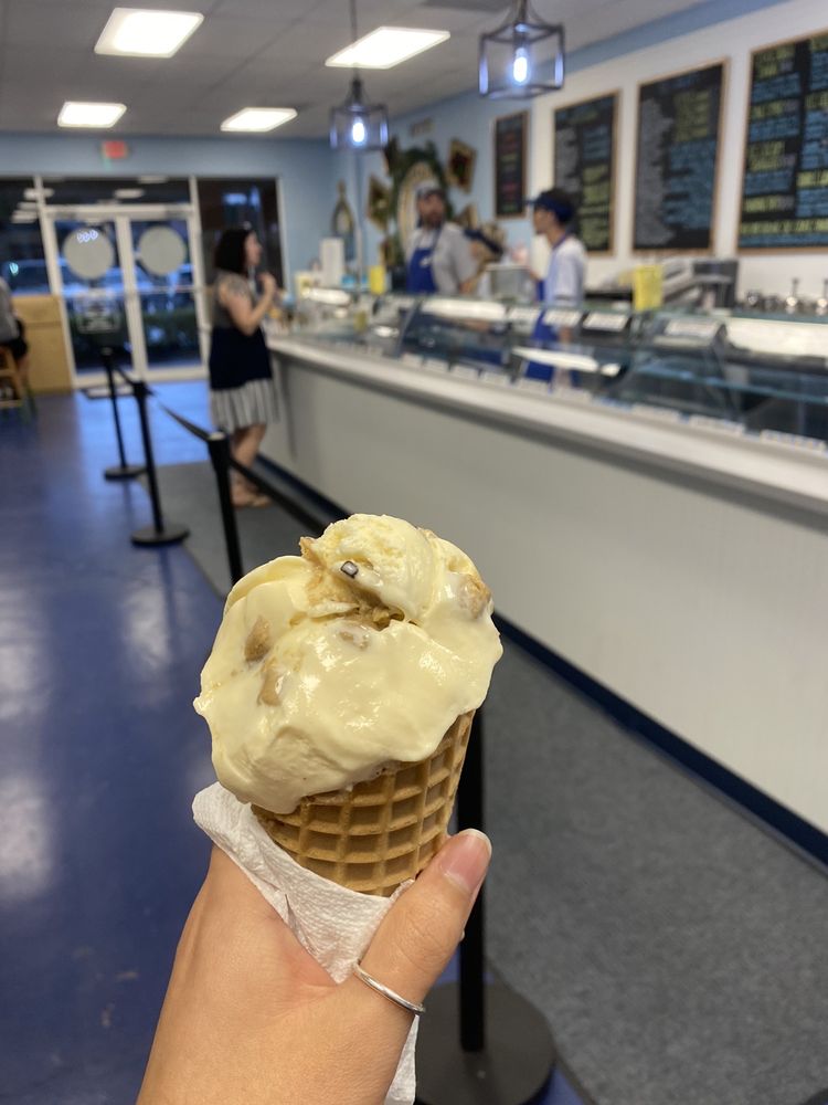 Wonderland Cookie Dough & Ice Cream