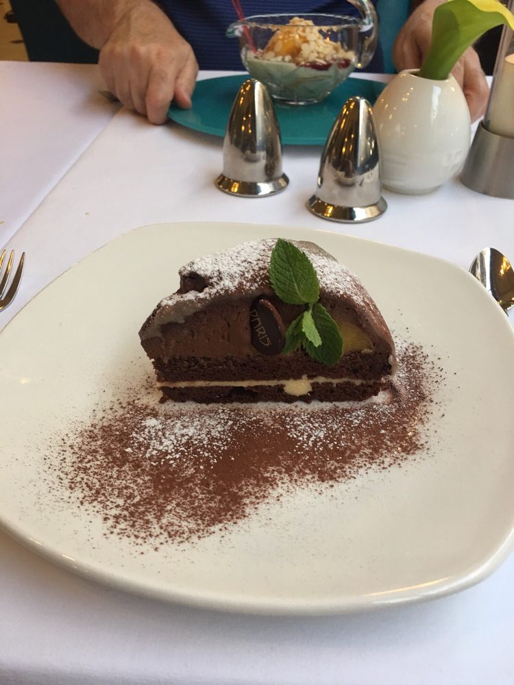 the famous paris cake